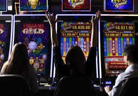 slot8866 App မြန်မာ ကစားသမား မိုဘိုင်းဖုန်း Slots Jackpot Bonus ကစားနေ